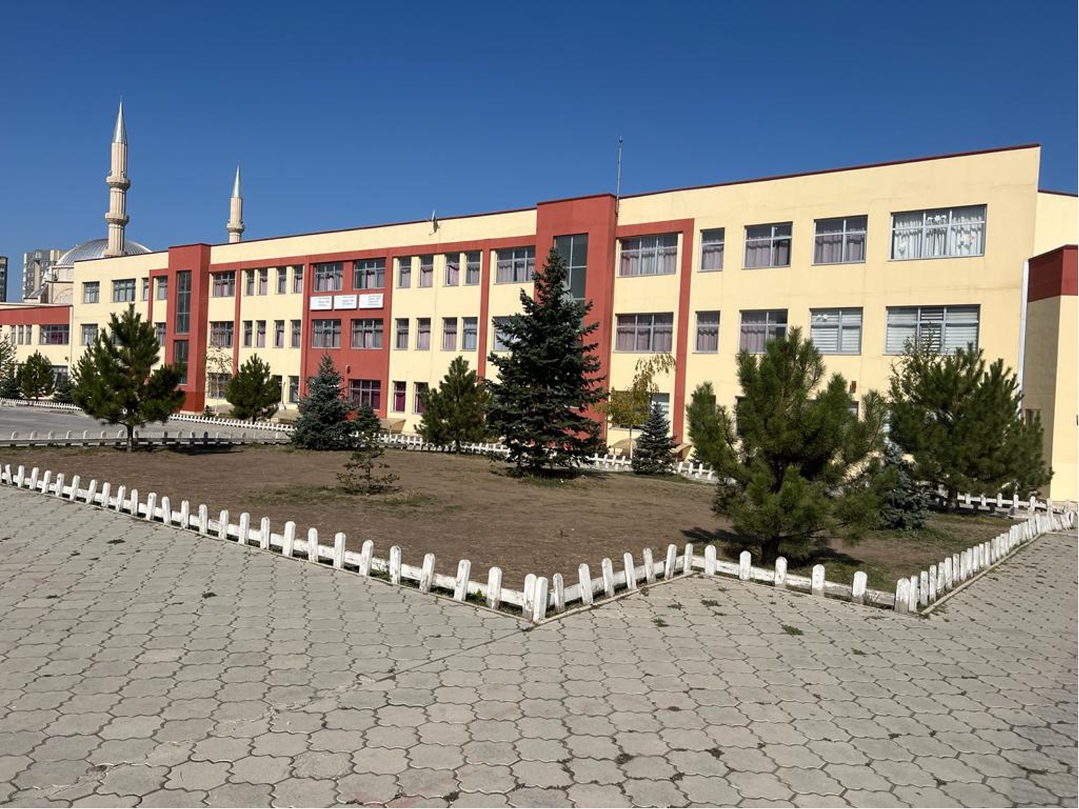 KIRGIZİSTAN TÜRK İLKÖĞRETİM VE ORTAOKULU PROJEMİZ