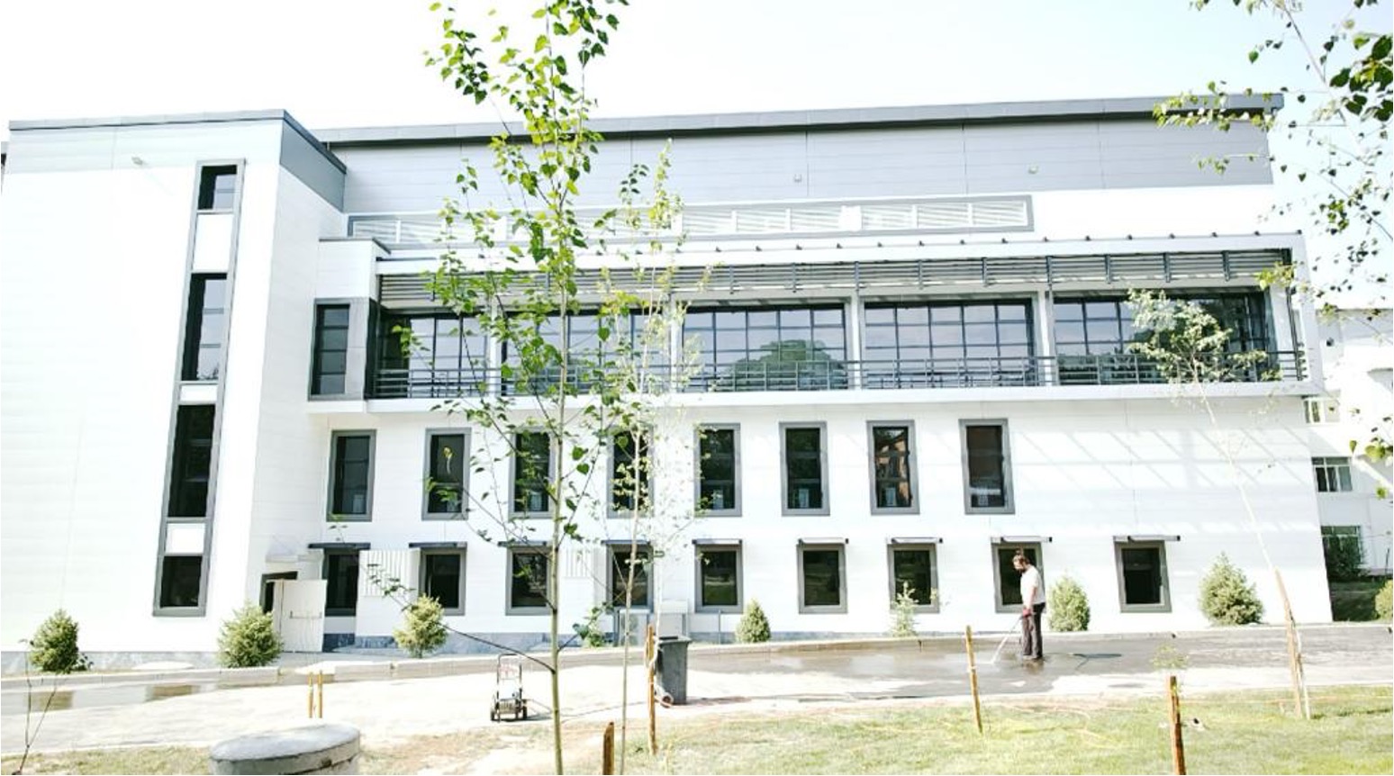 KIRGIZİSTAN BEBEK YOĞUN BAKIM VE DOĞUM HASTANESİ